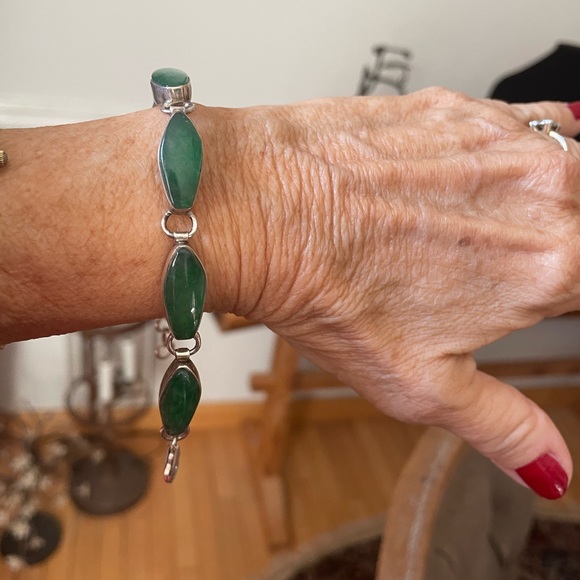 Assorted jewelry both costume both costume and real. - Picture 11 of 16